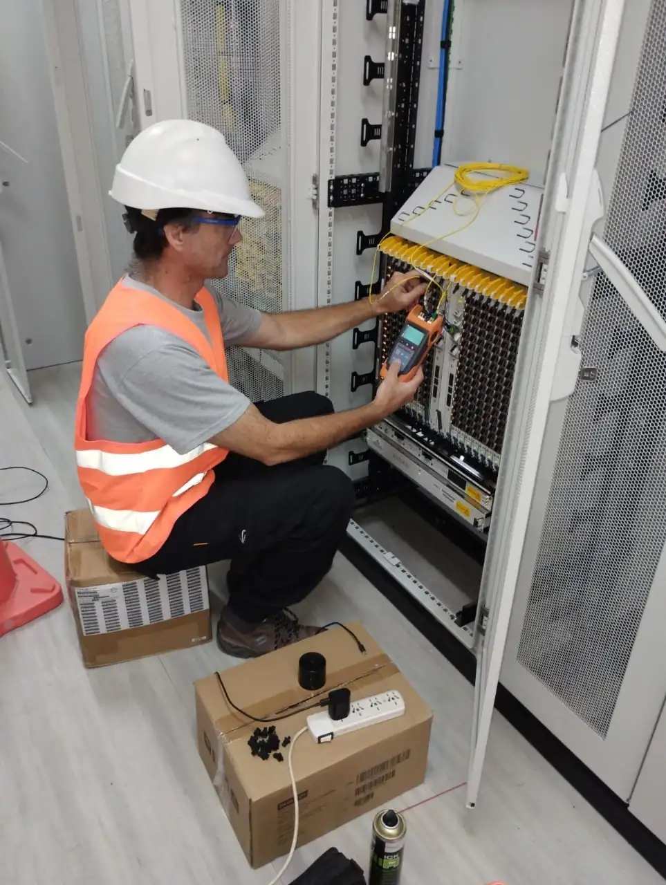 Configuración y Puesta en Marcha de Equipamiento